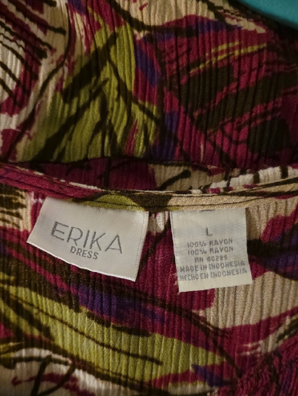 Erika Sleeveless Leaf-Print Maxi Dress in Magenta, Olive & Cream - Picture 2 of 5